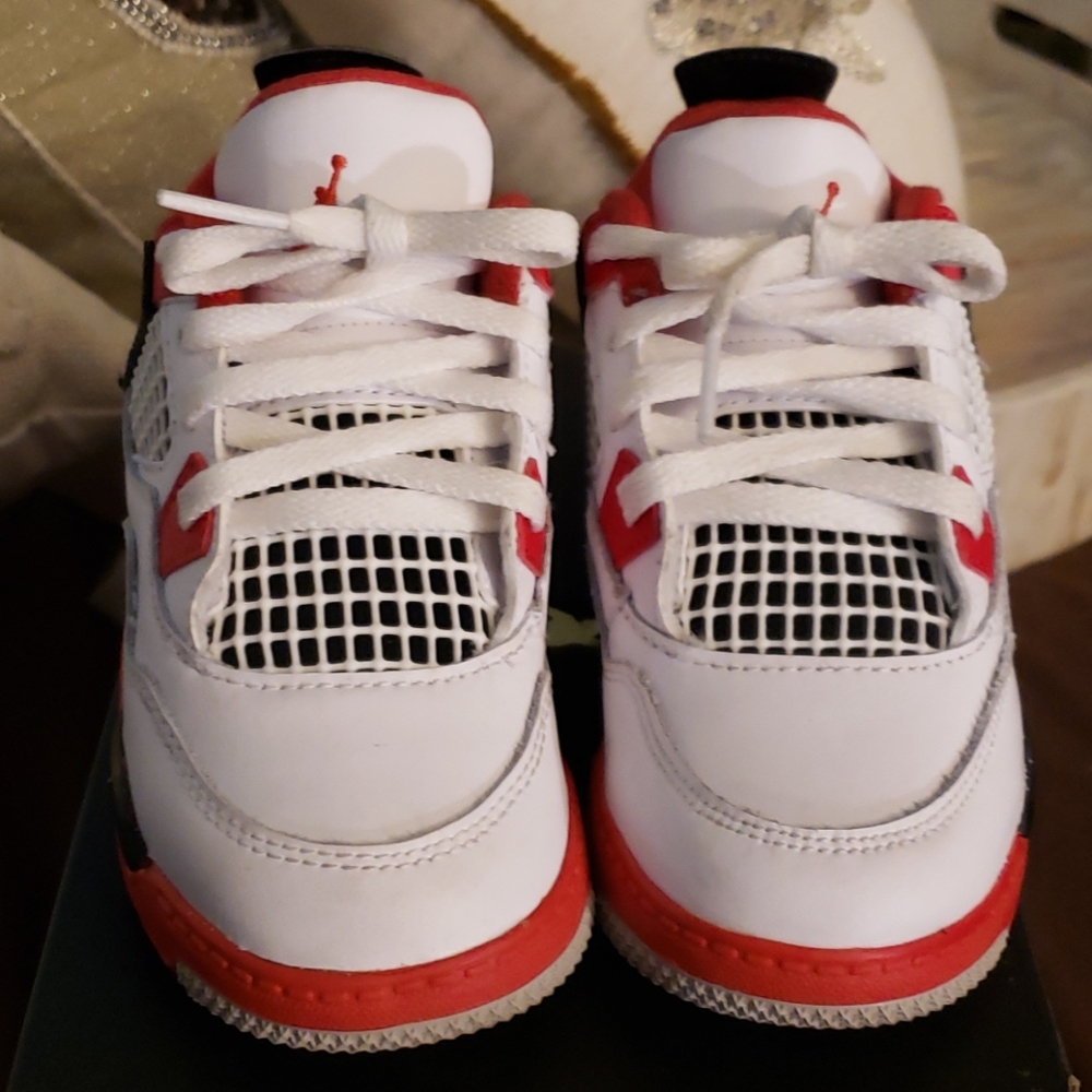 Shoes - Picture 2 of 6